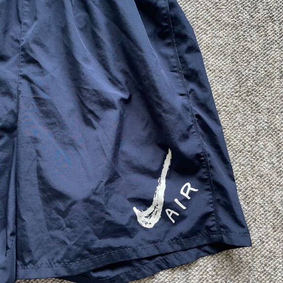 Nike Air Shorts - Picture 2 of 5